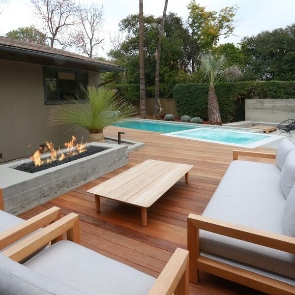 Rose Bowl Modern Pool With Seamless Deck
