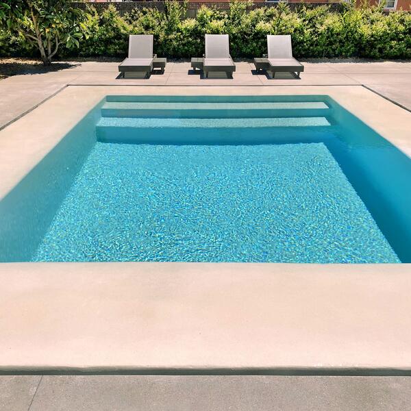 Glassell Park Refreshing Zero Edge Pool